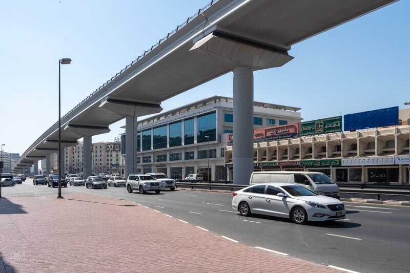 Hor Al Anz Location, Boundaries and Connectivity