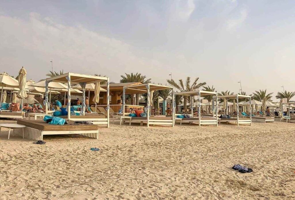 Al Zeina Location and Connectivity